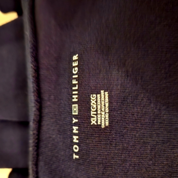 Classic Tommy Long Sleeve Top - Picture 5 of 5